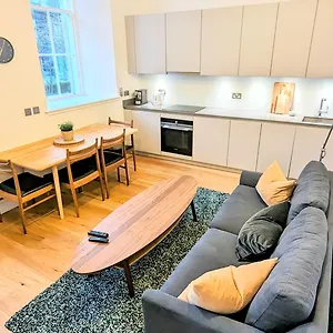 Luxury In Center Aparthotel Edinburgh